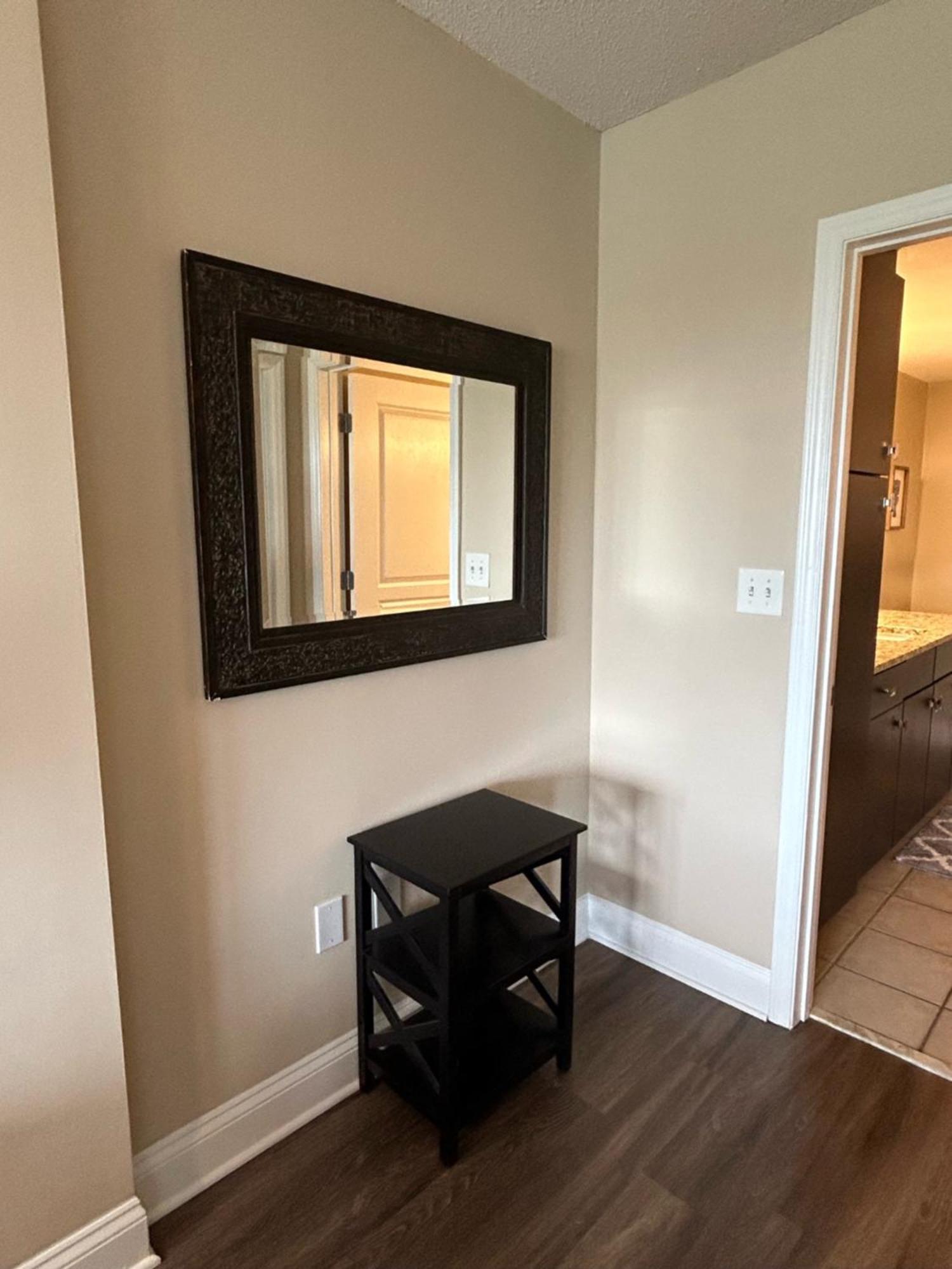 Spacious 2 Bedroom 2 Bathroom Apartment With Balcony In Uptown Charlotte! City Views & Free Parking! エクステリア 写真
