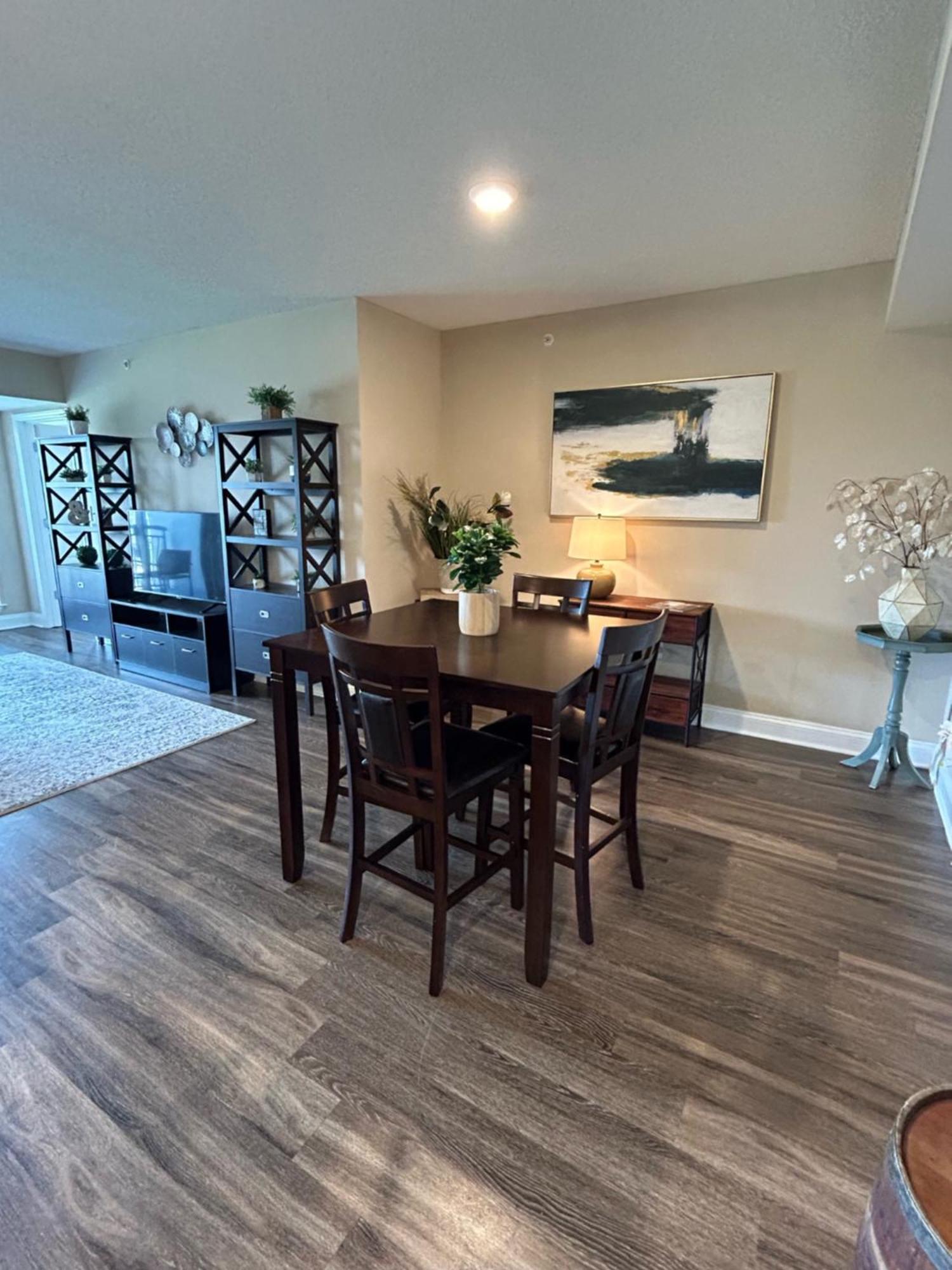 Spacious 2 Bedroom 2 Bathroom Apartment With Balcony In Uptown Charlotte! City Views & Free Parking! エクステリア 写真
